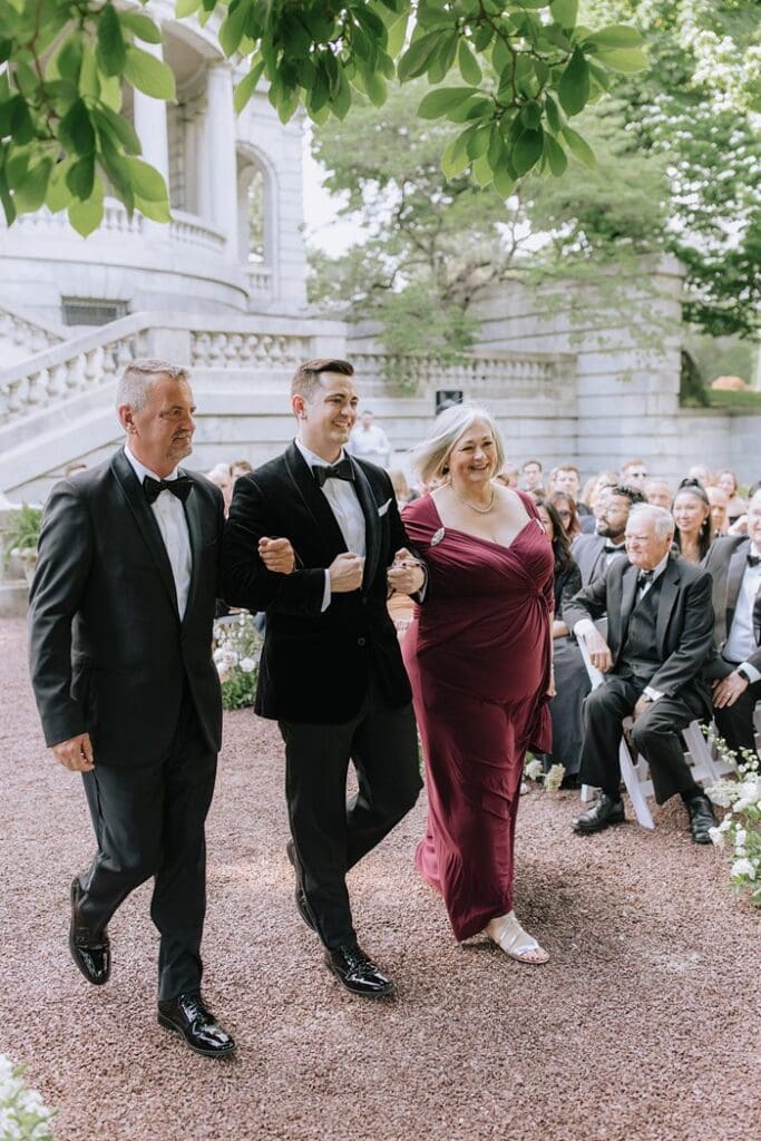 Elstowe Manor Elkins Estate Wedding Elkins Park Philadelphia Wedding Photographer with Elegant Editorial Documentary Style x Elstowe Manor Elkins Estate Wedding Elkins Park Philadelphia Wedding Photographer with Elegant Editorial Documentary Style x