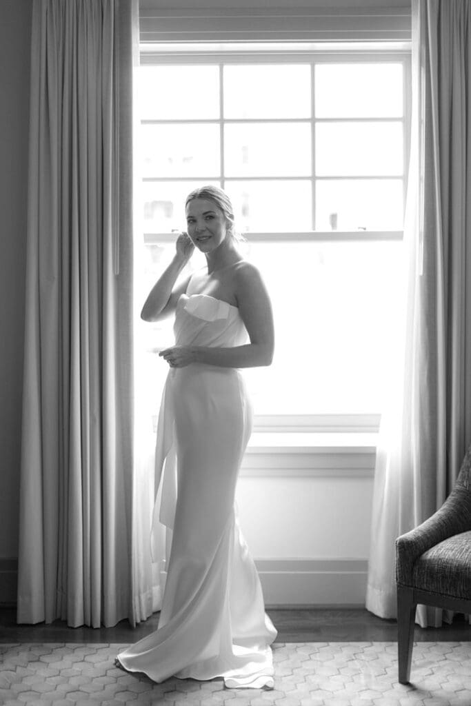 Virginian Hotel Wedding Lynchburg Wedding Photographer Documentary Candid Style x Virginian Hotel Wedding Lynchburg Wedding Photographer Documentary Candid Style x