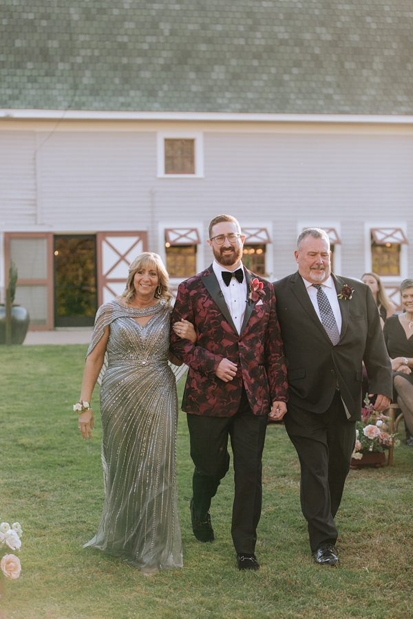 Romantic Moody Wakefield Barn Wedding Raleigh Vermont Wedding Photographer Romantic Moody Wakefield Barn Wedding Raleigh Vermont Wedding Photographer